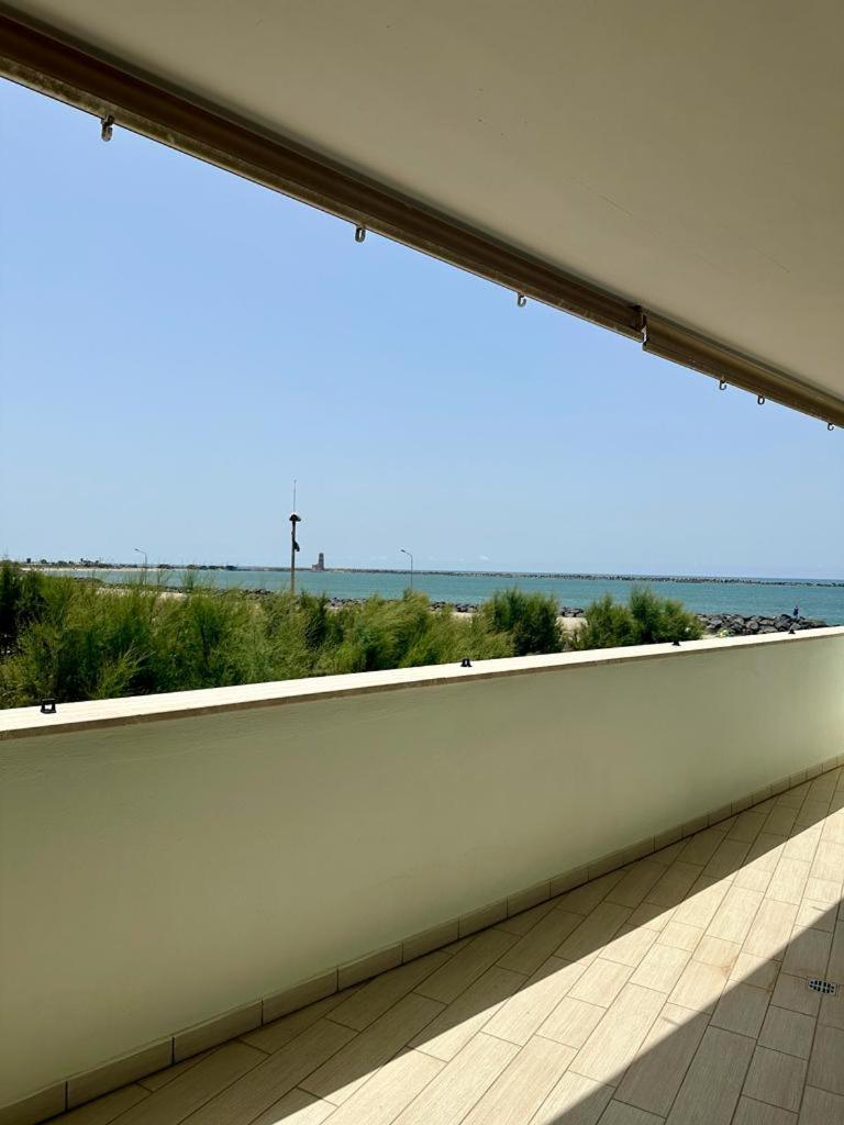 Sigis House - Independent Apartment Sea View Fiumicino Buitenkant foto