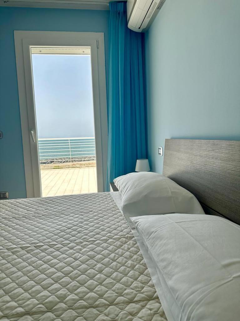 Sigis House - Independent Apartment Sea View Fiumicino Buitenkant foto